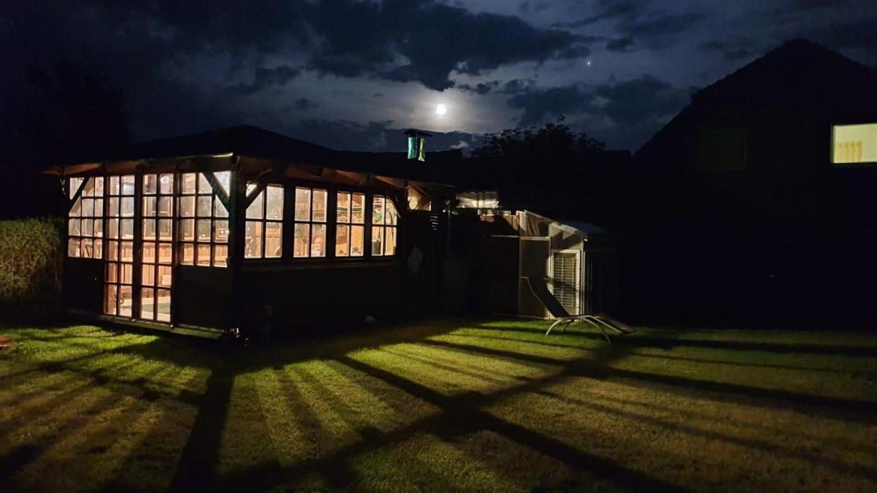 Apartmán Ferienhaus Mit 2 Fewo In Mecklenburg Wesenberg Exteriér fotografie