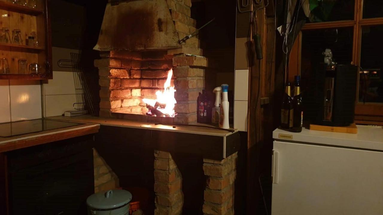 Apartmán Ferienhaus Mit 2 Fewo In Mecklenburg Wesenberg Exteriér fotografie