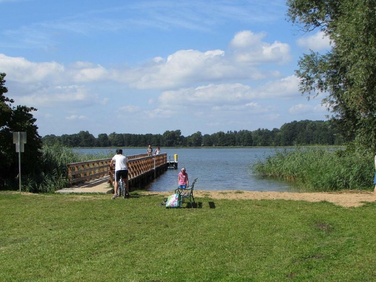 Apartmán Ferienhaus Mit 2 Fewo In Mecklenburg Wesenberg Exteriér fotografie