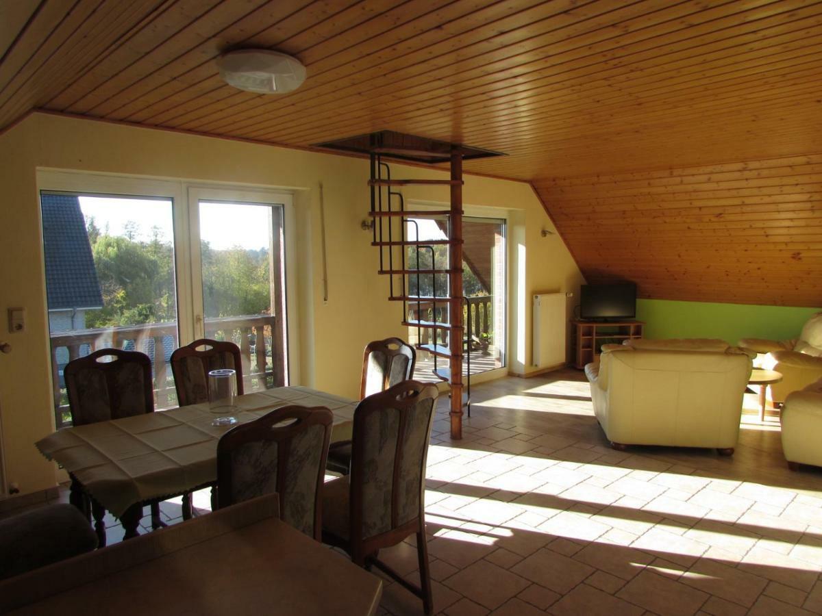 Apartmán Ferienhaus Mit 2 Fewo In Mecklenburg Wesenberg Exteriér fotografie