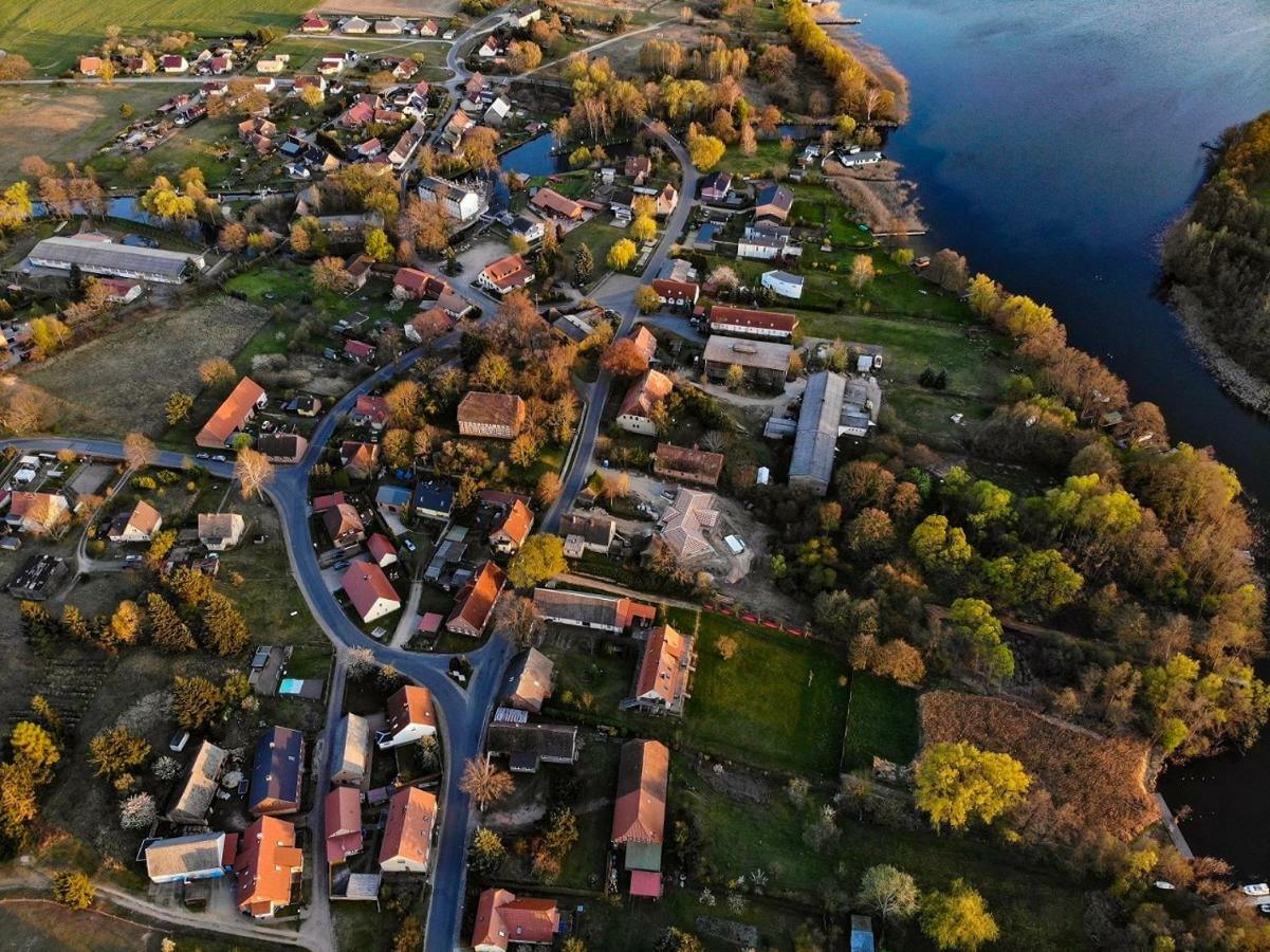 Apartmán Ferienhaus Mit 2 Fewo In Mecklenburg Wesenberg Exteriér fotografie