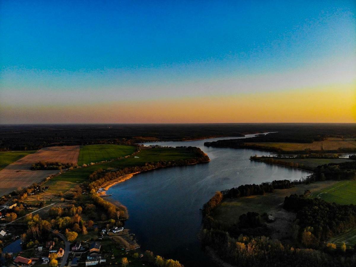 Apartmán Ferienhaus Mit 2 Fewo In Mecklenburg Wesenberg Exteriér fotografie