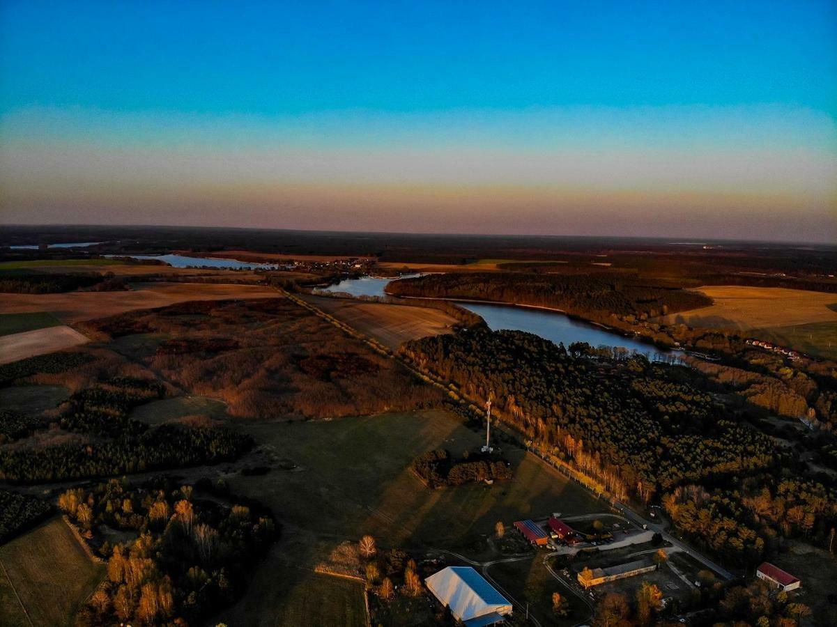 Apartmán Ferienhaus Mit 2 Fewo In Mecklenburg Wesenberg Exteriér fotografie