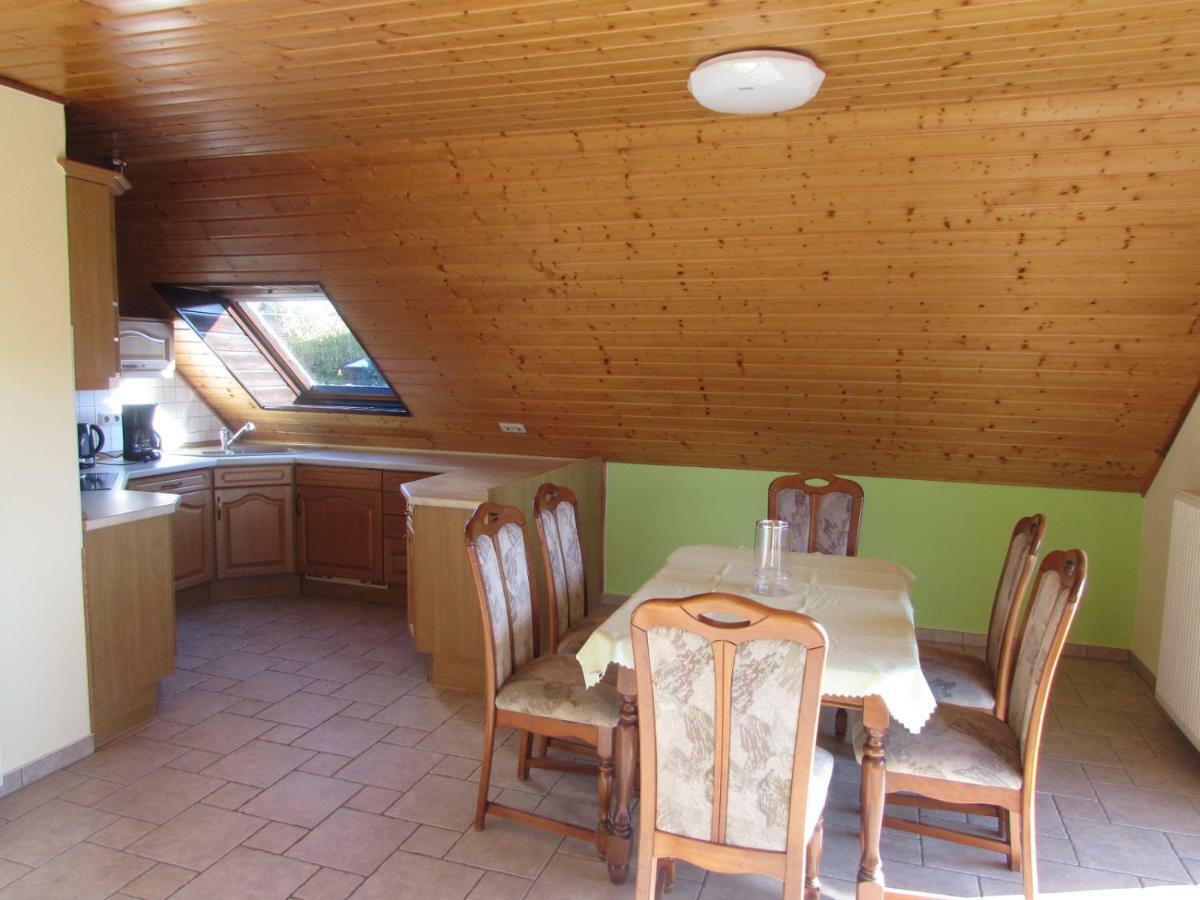 Apartmán Ferienhaus Mit 2 Fewo In Mecklenburg Wesenberg Exteriér fotografie
